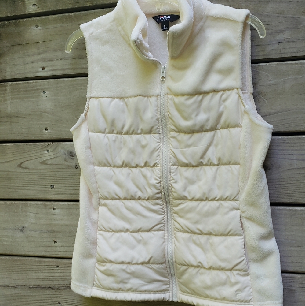 NWOT Fila Super Soft Vest/Jacket 😍 - Picture 7 of 10